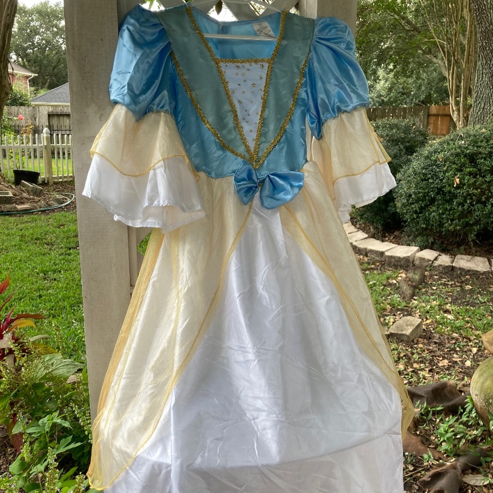 Made in Italy princess costume / dress for girls size 6 - 8